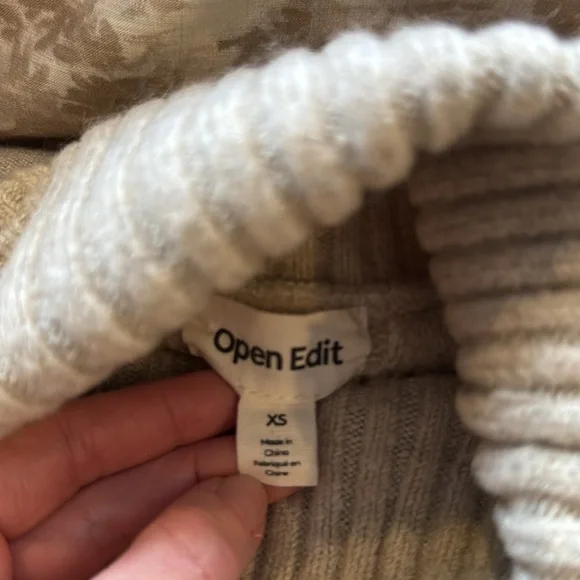 Nordstrom Open Edit XS Beige Turtleneck Sweater - Picture 5 of 5